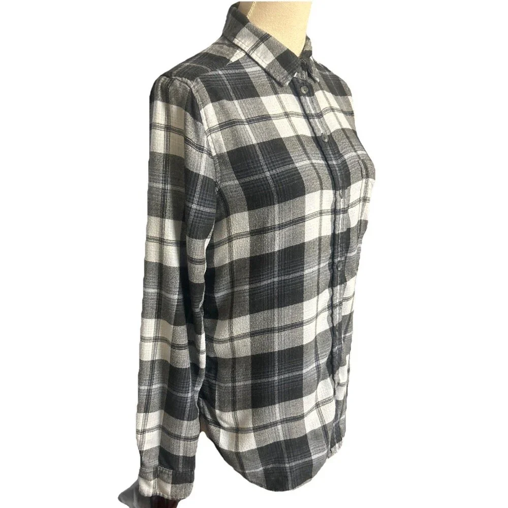 American Eagle Womens S  Amazingly Soft Boyfriend Fit flannel Gray Button